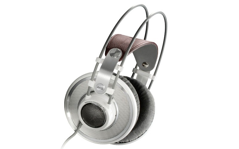 https://blog.landr.com/wp-content/uploads/2019/04/25_Best_Headphones_AKG_k701.jpg